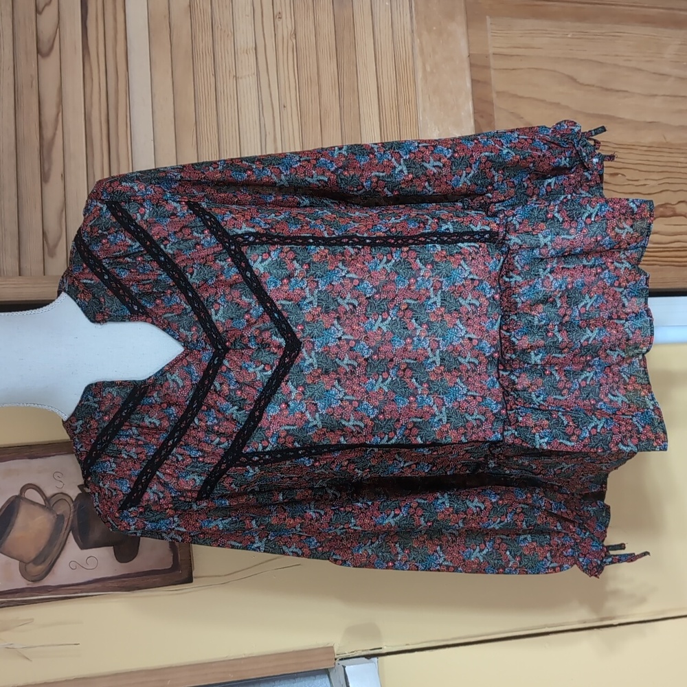 SALE! MATILDA JANE Red Floral Blouse S NWT